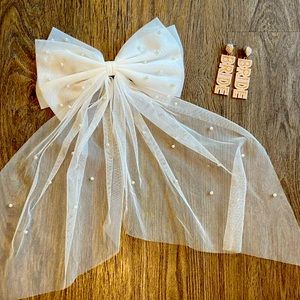 Bride Earrings + Veil barrette